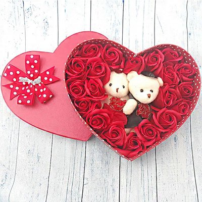 20 Red soap Roses with bear in heart box (4mua SOAP-020R)